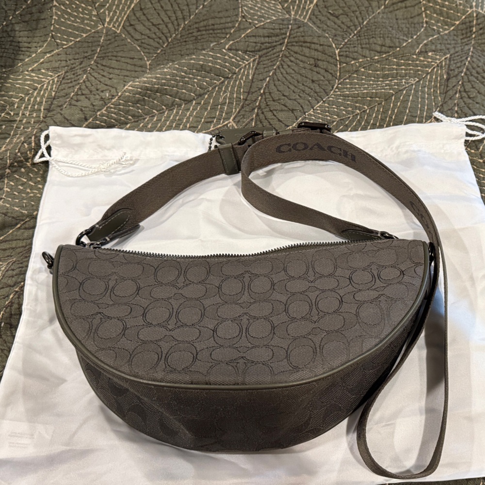 Coach Hall Sling 45 in Signature Jaquard with silk bag